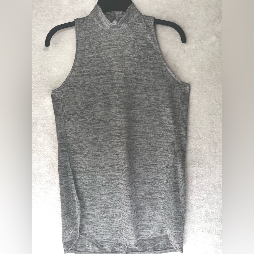 Bar III Women  Grey Knit Mock Turtleneck Keyhole Lightweight Size M